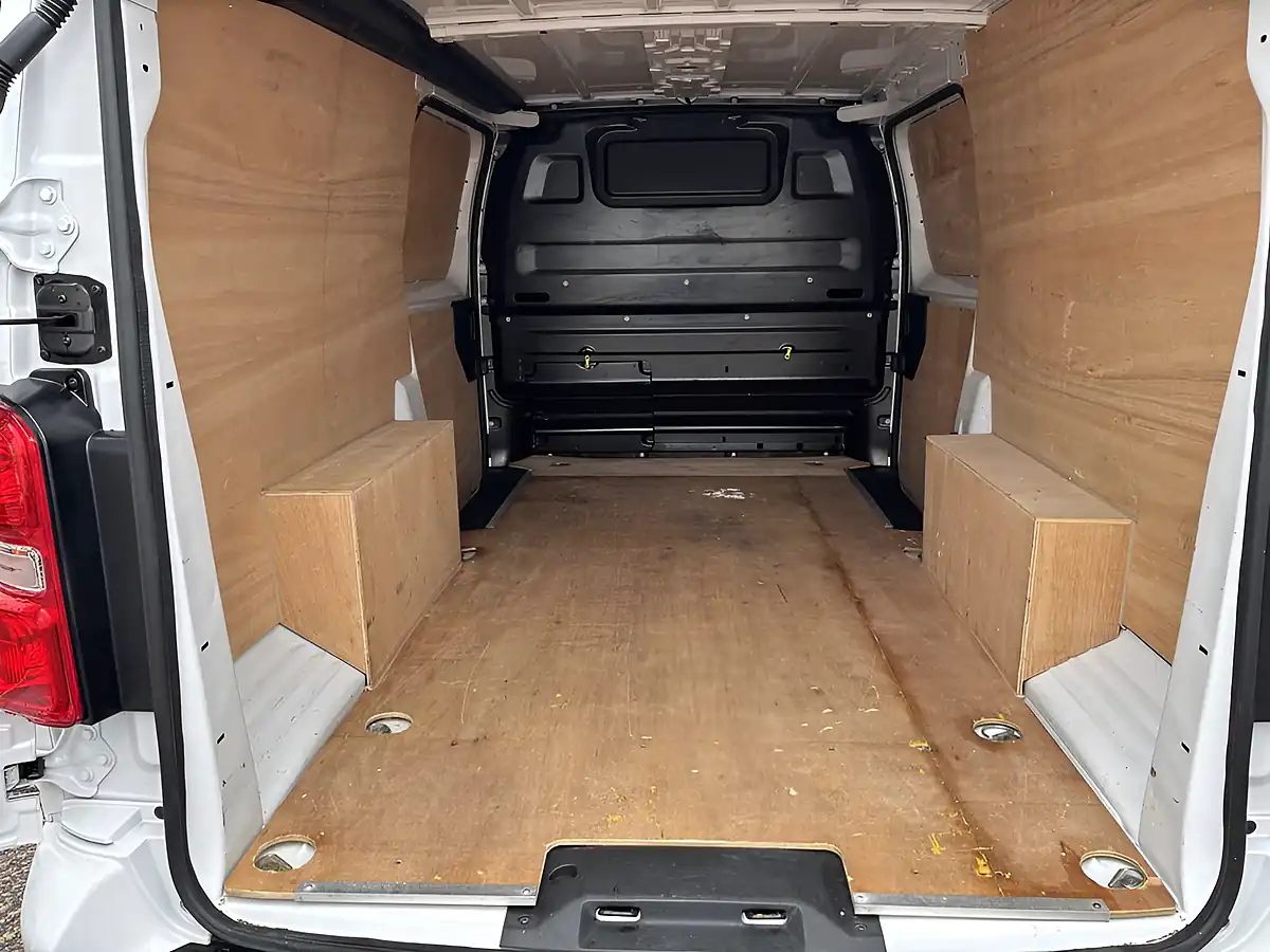 Used 2023 Fiat Scudo Primo White - Interior and Exterior details 15