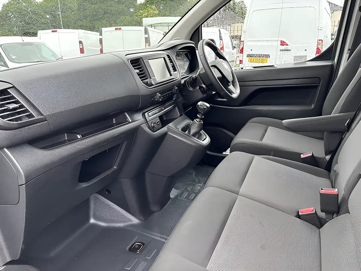 Used 2023 Fiat Scudo Primo White - Interior and Exterior details 18