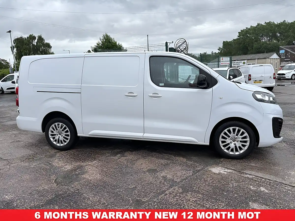 Used 2023 Fiat Scudo Primo White - Interior and Exterior details 4