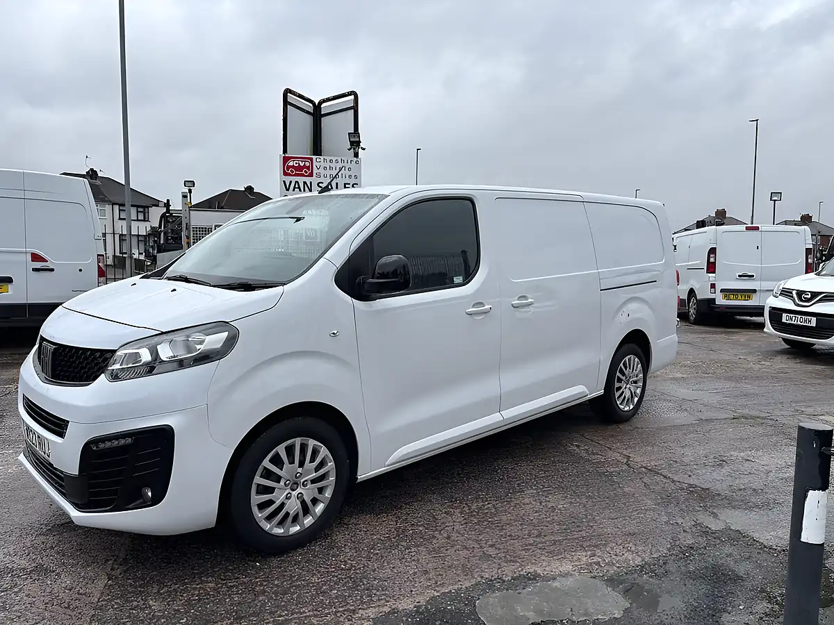Used 2023 Fiat Scudo Primo White - Interior and Exterior details 9