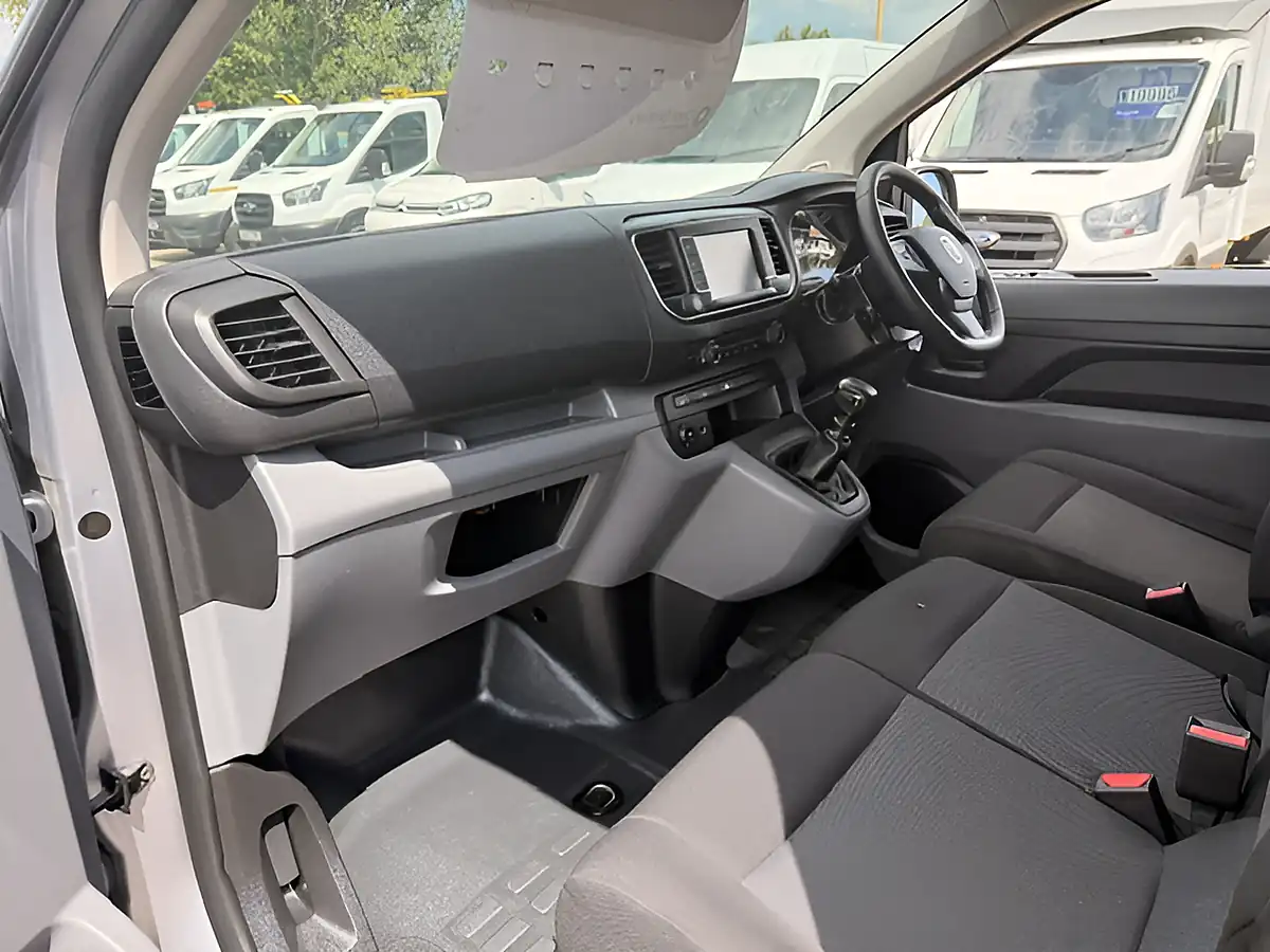 Used 2023 Fiat Scudo Tecnico Grey - Interior and Exterior details 16