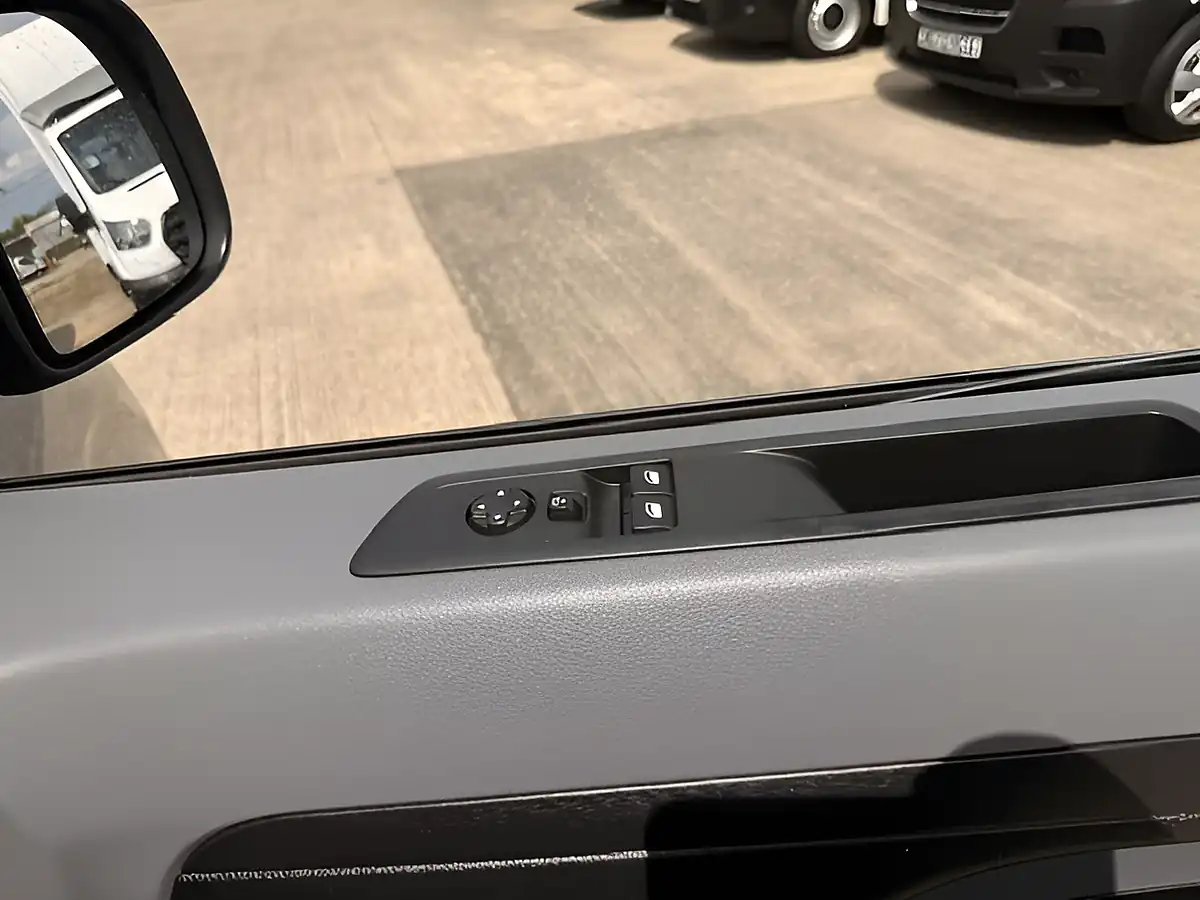 Used 2023 Fiat Scudo Tecnico Grey - Interior and Exterior details 19