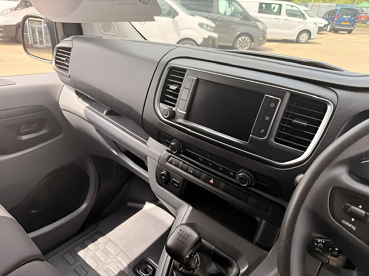 Used 2023 Fiat Scudo Tecnico Grey - Interior and Exterior details 20