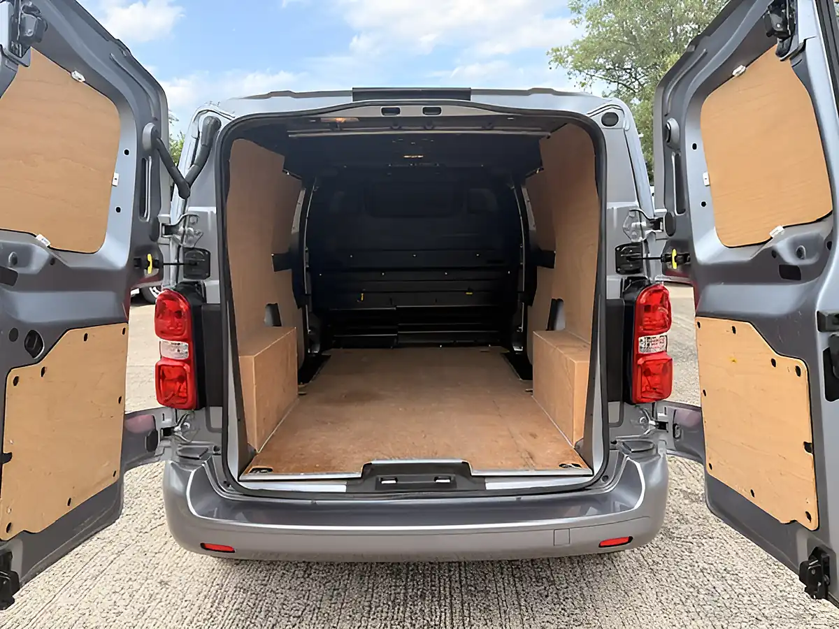 Used 2023 Fiat Scudo Tecnico Grey - Interior and Exterior details 5