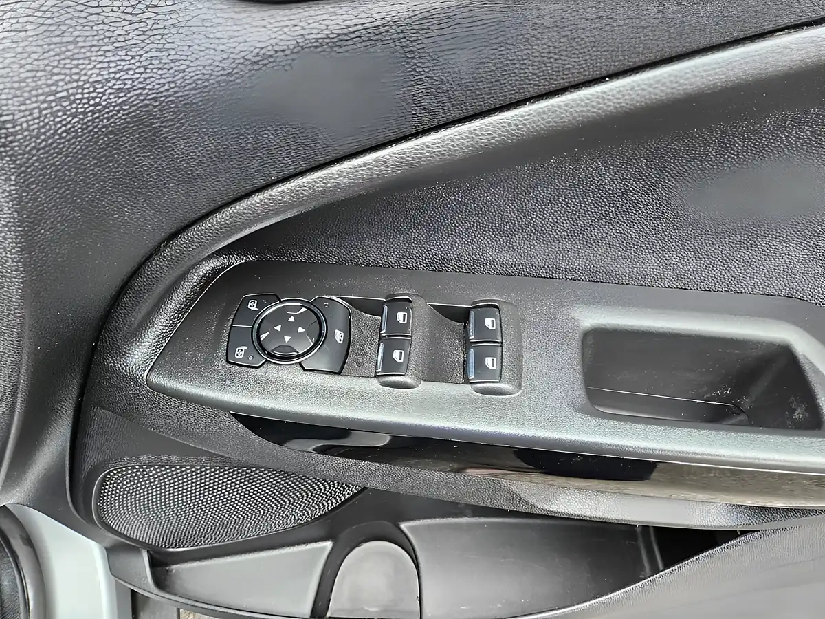 Used 2023 Ford Ecosport Active Silver - Interior and Exterior details 9