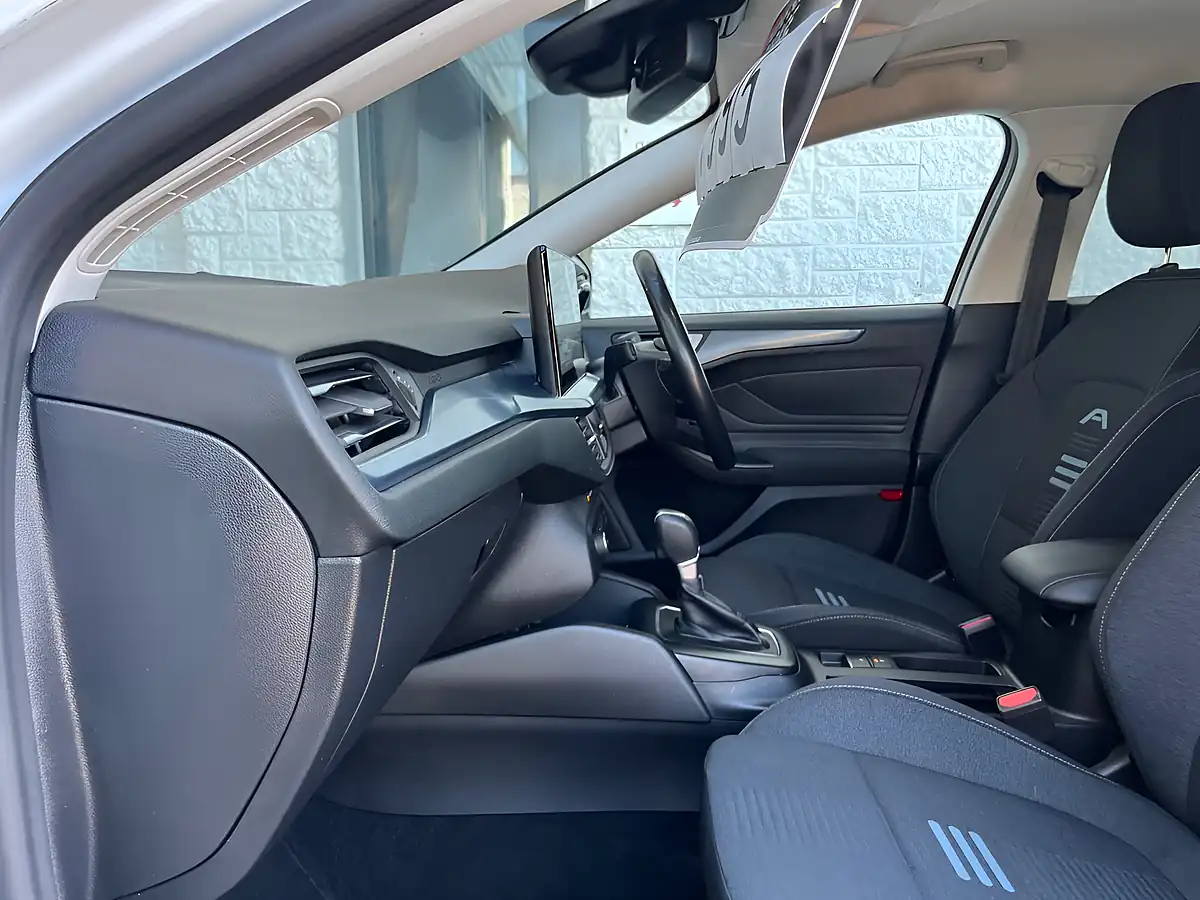 Used 2023 Ford Focus Active Frozen White - Interior and Exterior details 18