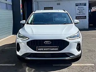 Used 2023 Ford Focus Active Frozen White - Interior and Exterior details 4