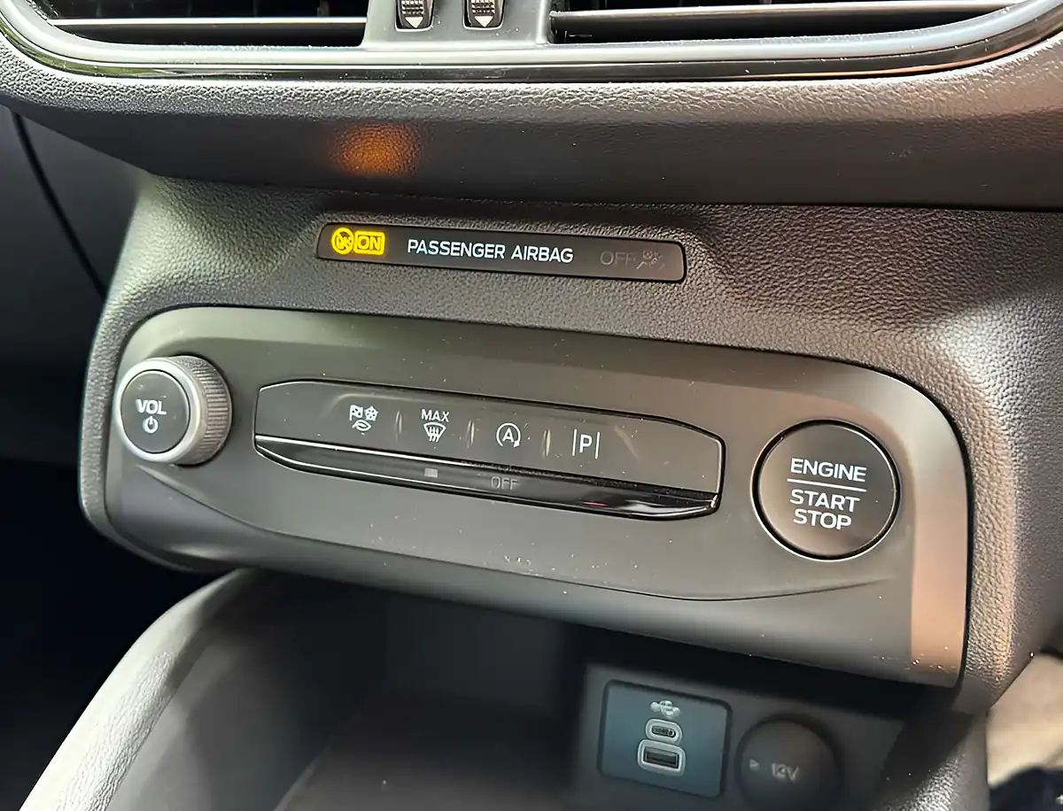 Used 2023 Ford Focus ST-Line Agate Black - Interior and Exterior details 18