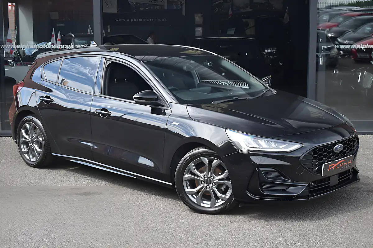 Used 2023 Ford Focus ST-Line Agate Black - Front View