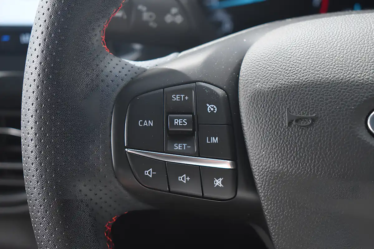 Used 2023 Ford Focus ST-Line Agate Black - Interior and Exterior details 16