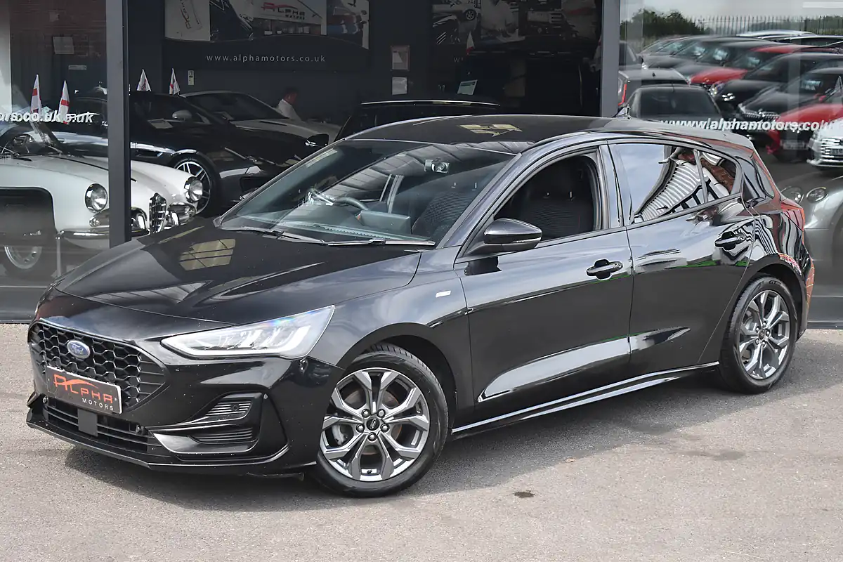 Used 2023 Ford Focus ST-Line Agate Black - Interior and Exterior details 4