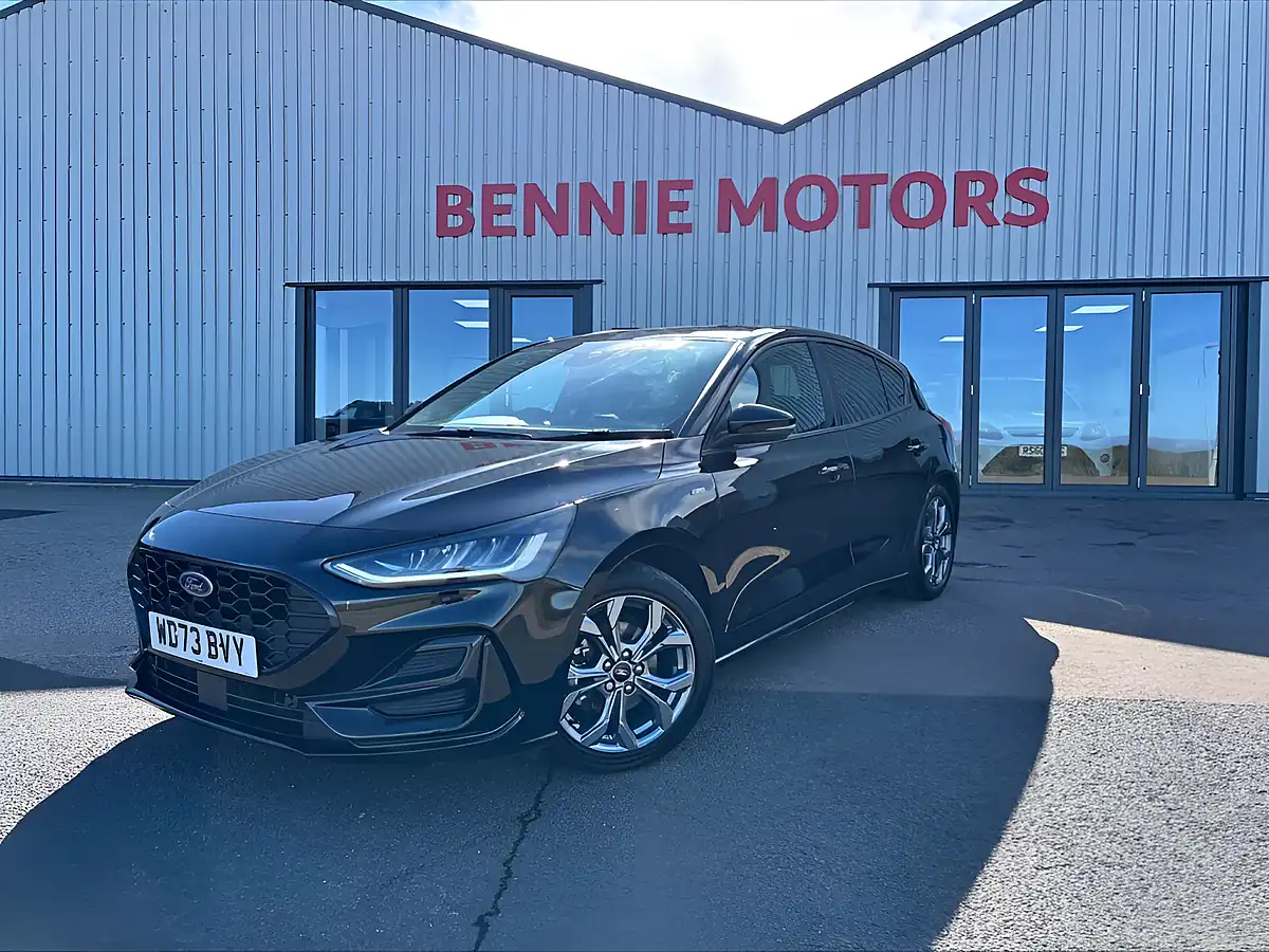 Used 2023 Ford Focus ST-Line Agate Black - Front View