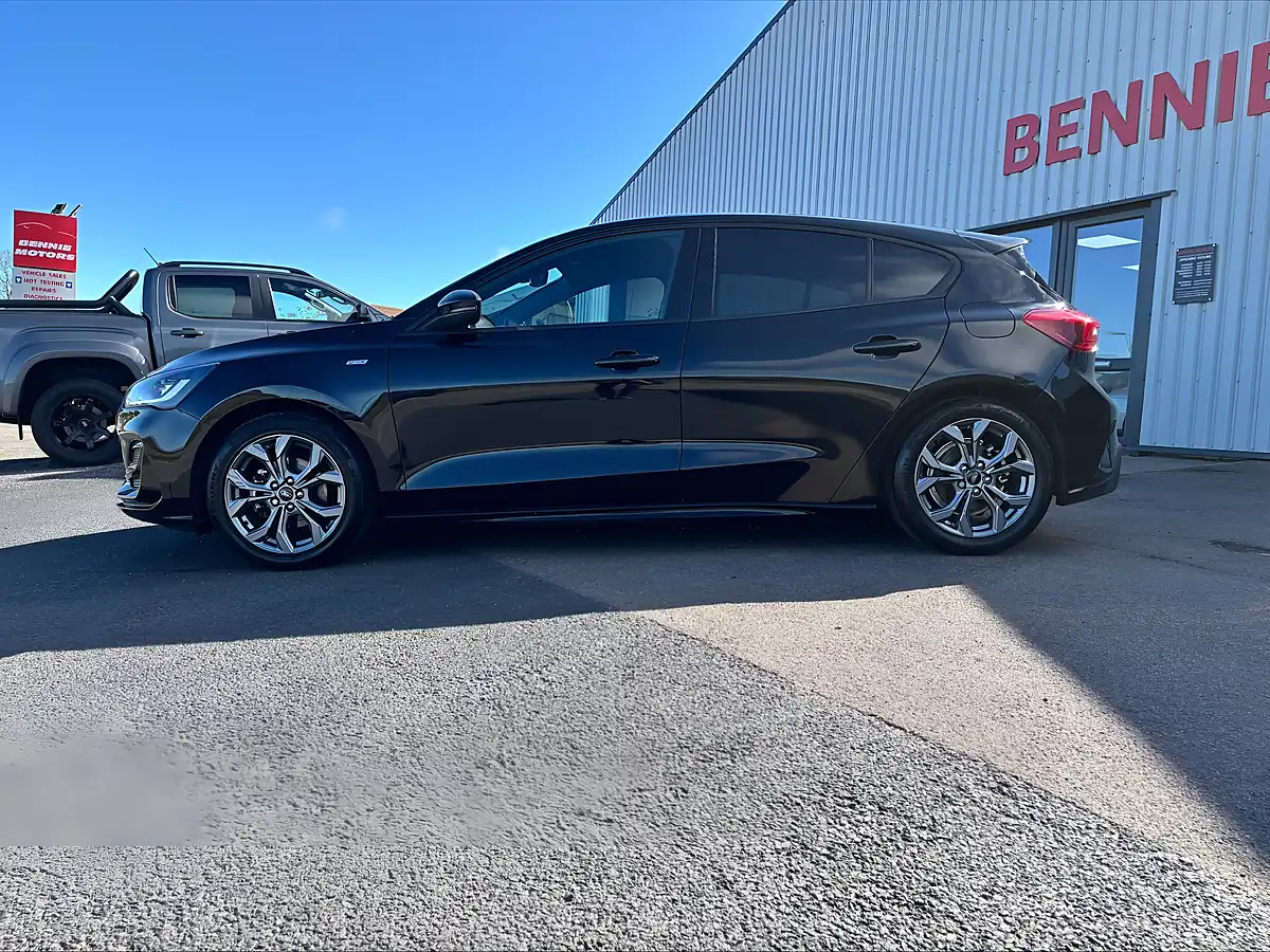 Used 2023 Ford Focus ST-Line Agate Black - Interior and Exterior details 10