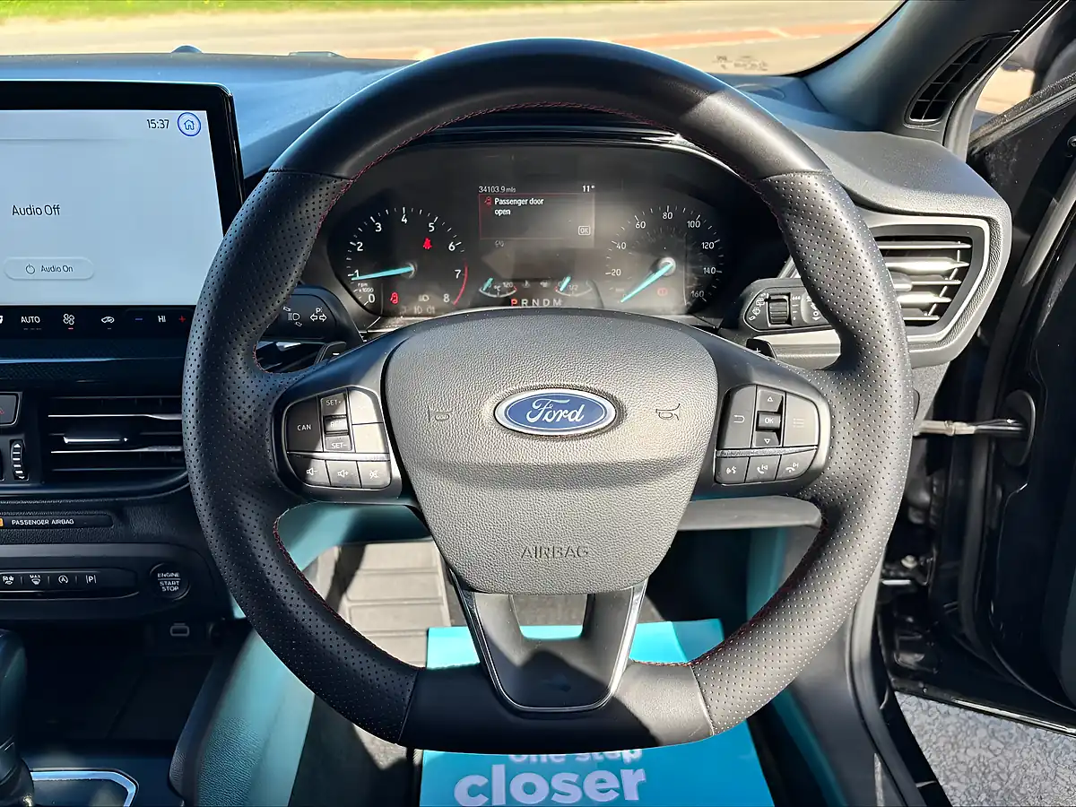 Used 2023 Ford Focus ST-Line Agate Black - Interior and Exterior details 16