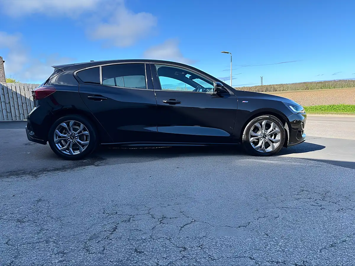 Used 2023 Ford Focus ST-Line Agate Black - Interior and Exterior details 9