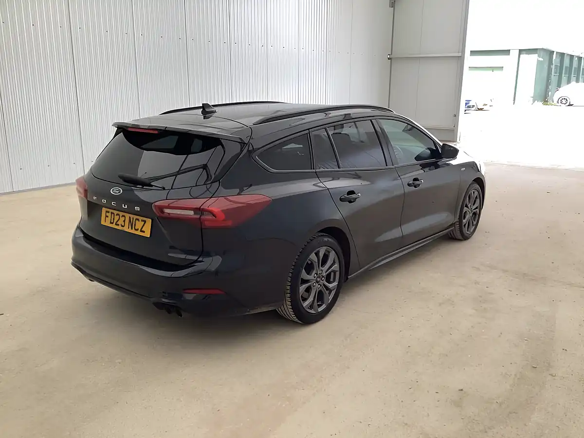 Used 2023 Ford Focus ST-Line Black - Interior and Exterior details 11