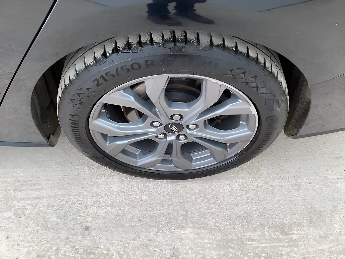 Used 2023 Ford Focus ST-Line Black - Interior and Exterior details 15