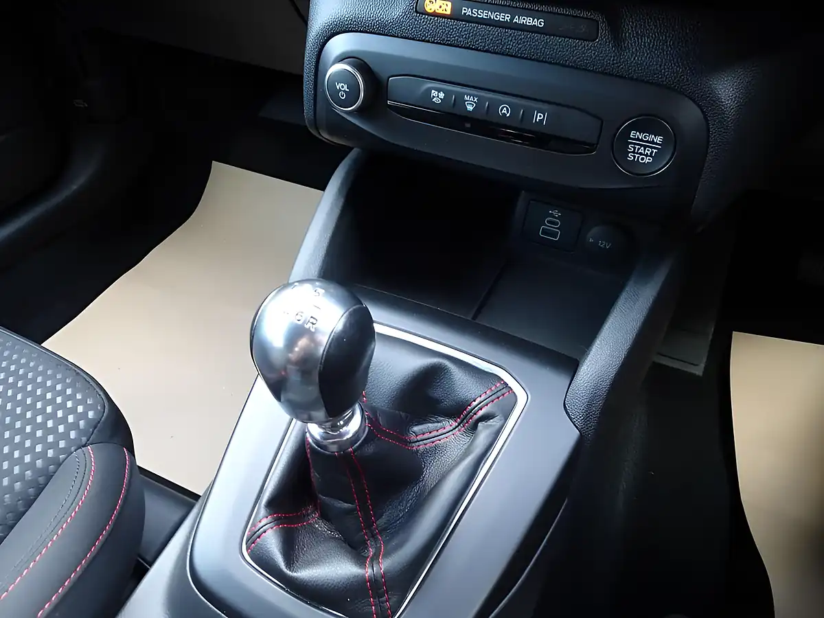Used 2023 Ford Focus ST-Line Edition Frozen White - Interior and Exterior details 10