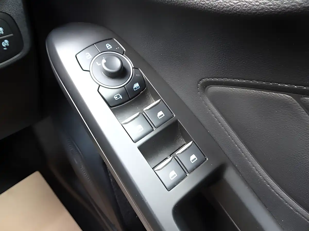 Used 2023 Ford Focus ST-Line Edition Frozen White - Interior and Exterior details 11