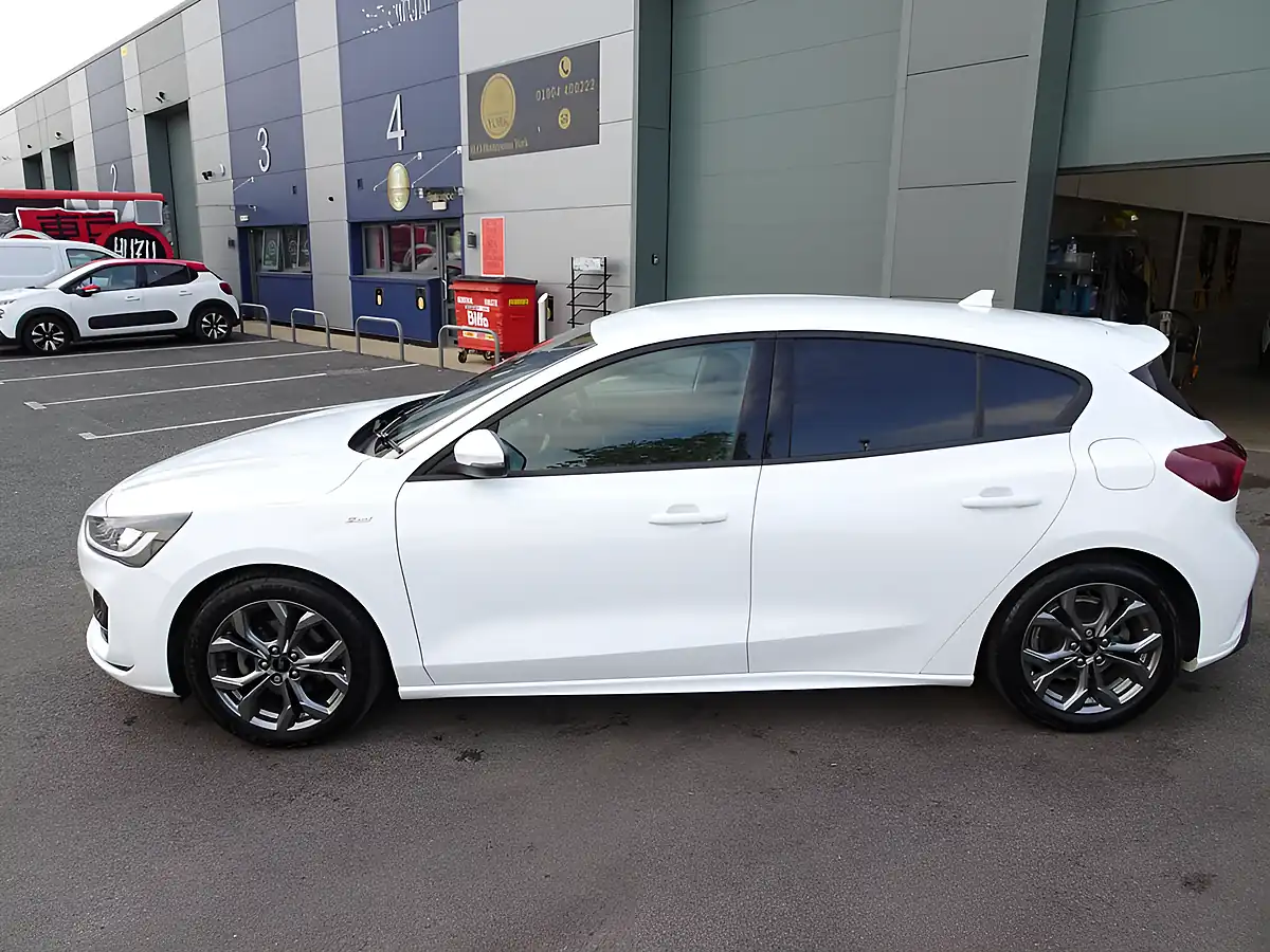 Used 2023 Ford Focus ST-Line Edition Frozen White - Interior and Exterior details 17