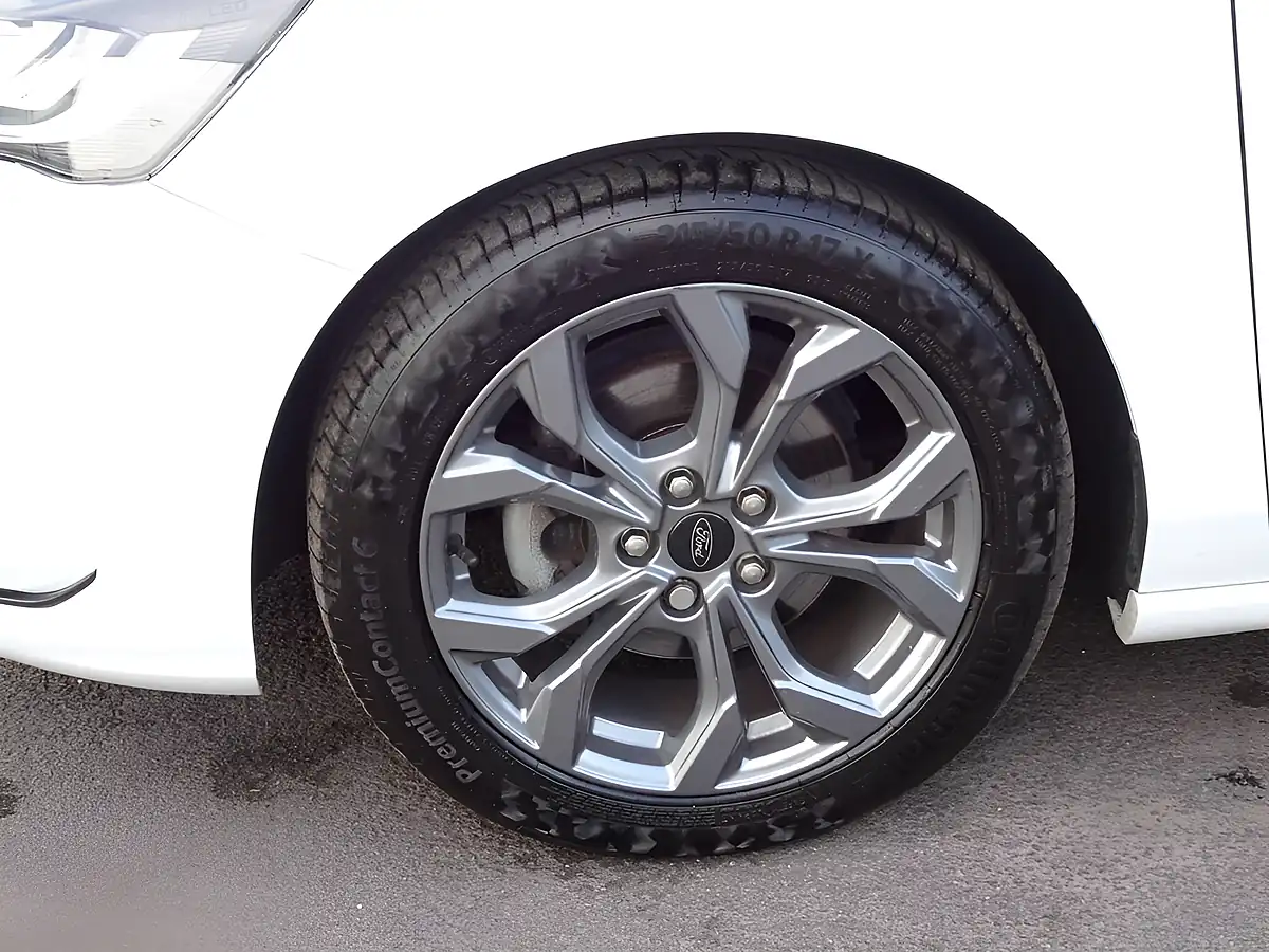 Used 2023 Ford Focus ST-Line Edition Frozen White - Interior and Exterior details 18