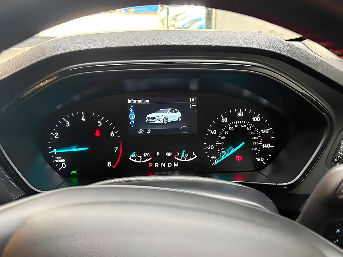 Used 2023 Ford Focus ST-Line Grey - Interior and Exterior details 17