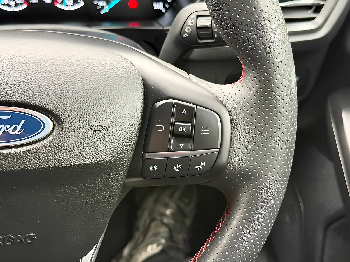 Used 2023 Ford Focus ST-Line Silver - Interior and Exterior details 12