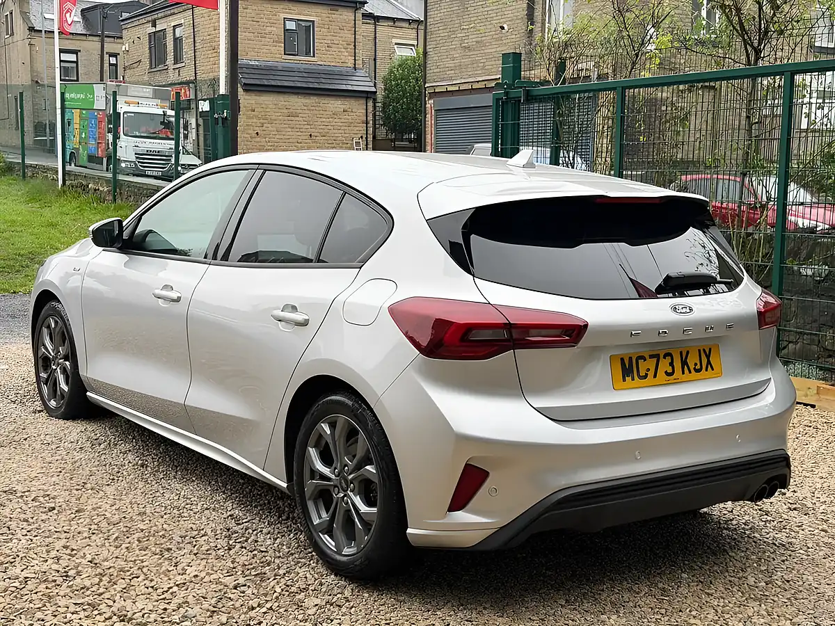 Used 2023 Ford Focus ST-Line Silver - Interior and Exterior details 6