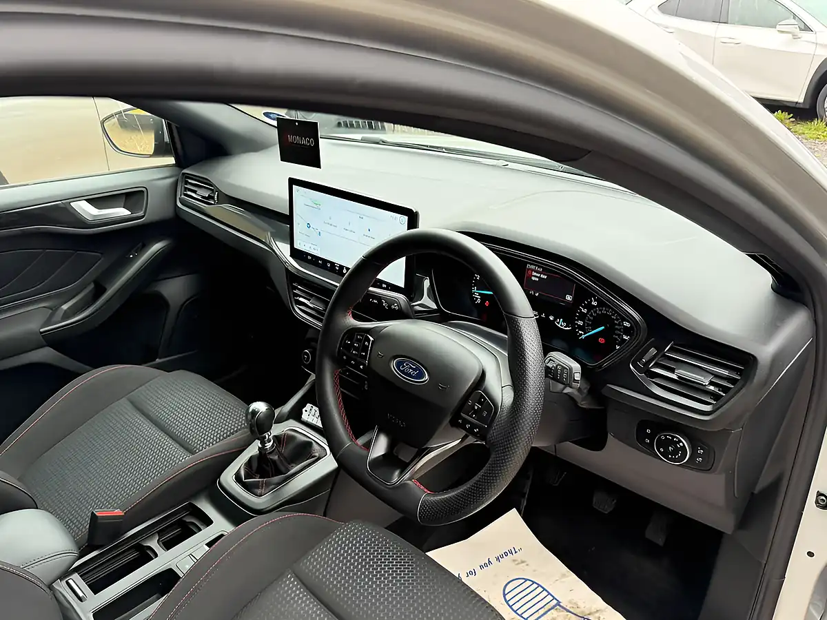 Used 2023 Ford Focus ST-Line Silver - Interior and Exterior details 8