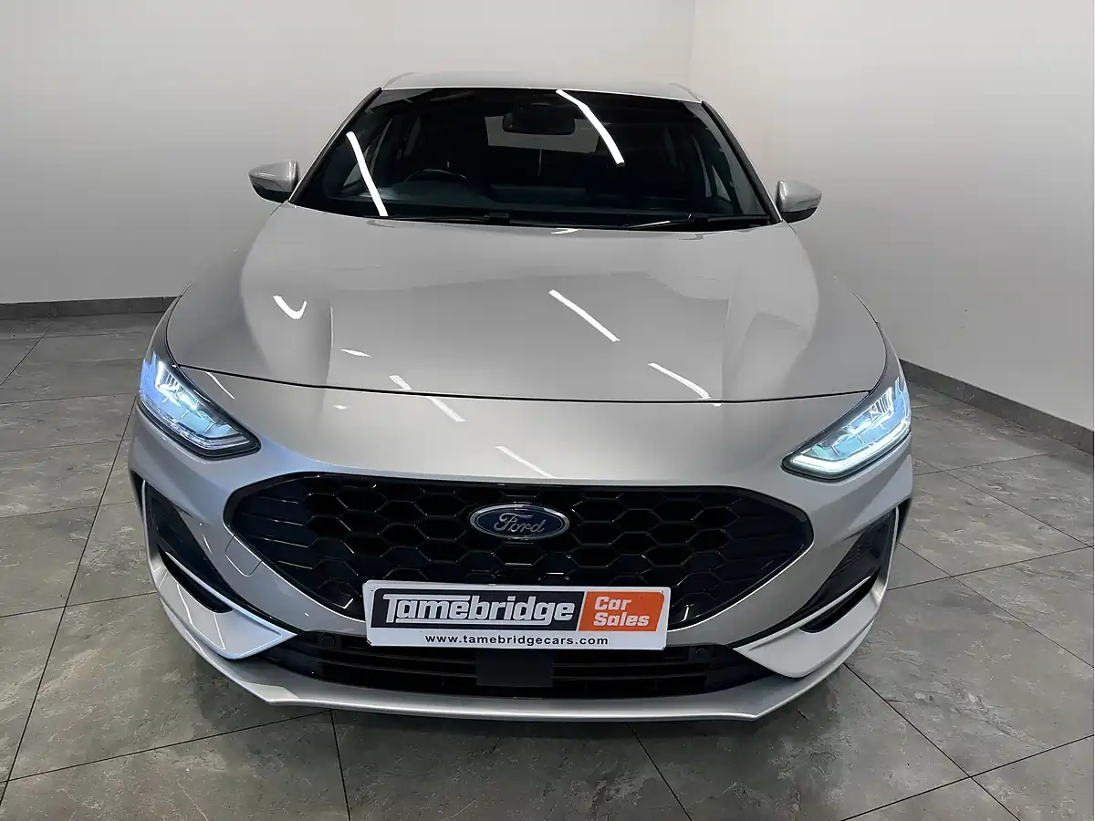 Used 2023 Ford Focus ST-Line Silver - Interior and Exterior details 14
