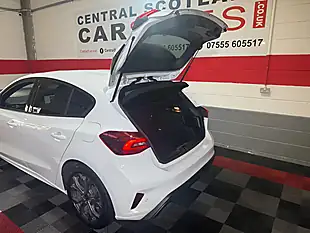 Used 2023 Ford Focus ST-Line White - Interior and Exterior details 10