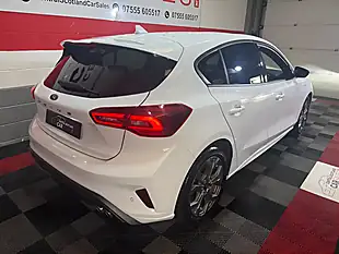 Used 2023 Ford Focus ST-Line White - Interior and Exterior details 14