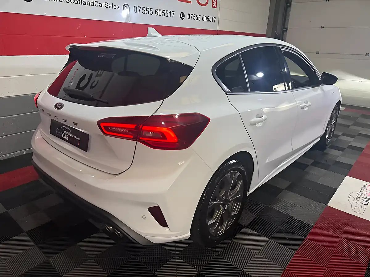 Used 2023 Ford Focus ST-Line White - Interior and Exterior details 14