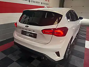 Used 2023 Ford Focus ST-Line White - Interior and Exterior details 16