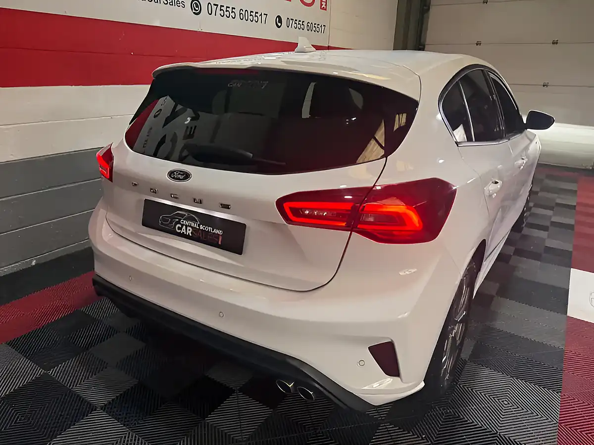 Used 2023 Ford Focus ST-Line White - Interior and Exterior details 16