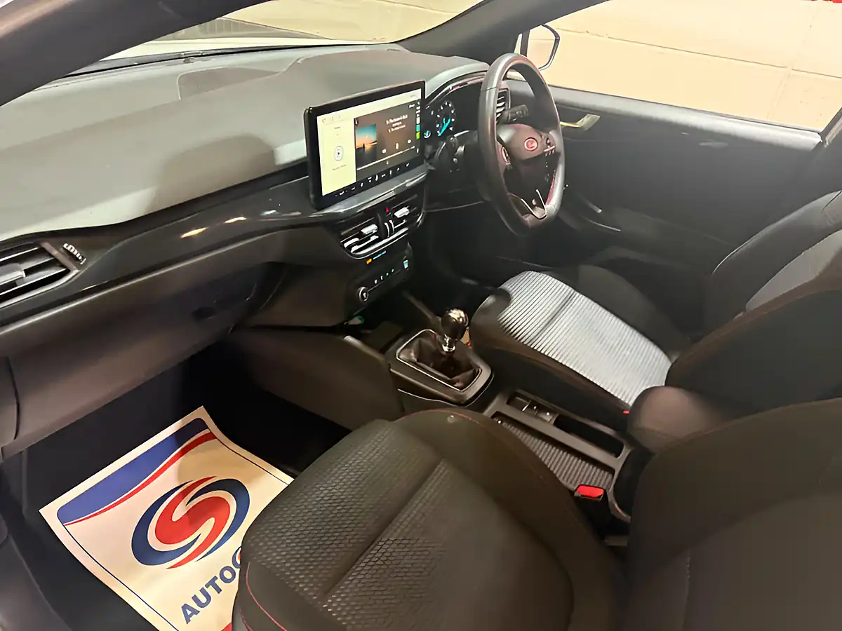 Used 2023 Ford Focus ST-Line White - Interior and Exterior details 18