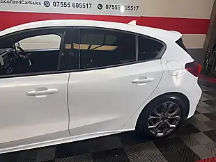 Used 2023 Ford Focus ST-Line White - Interior and Exterior details 4