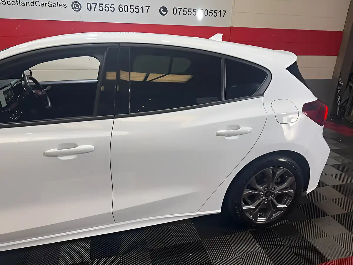 Used 2023 Ford Focus ST-Line White - Interior and Exterior details 4