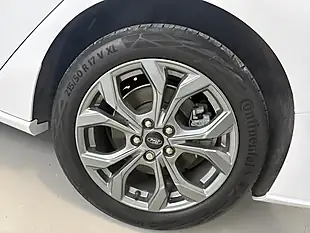 Used 2023 Ford Focus ST-Line White - Interior and Exterior details 10