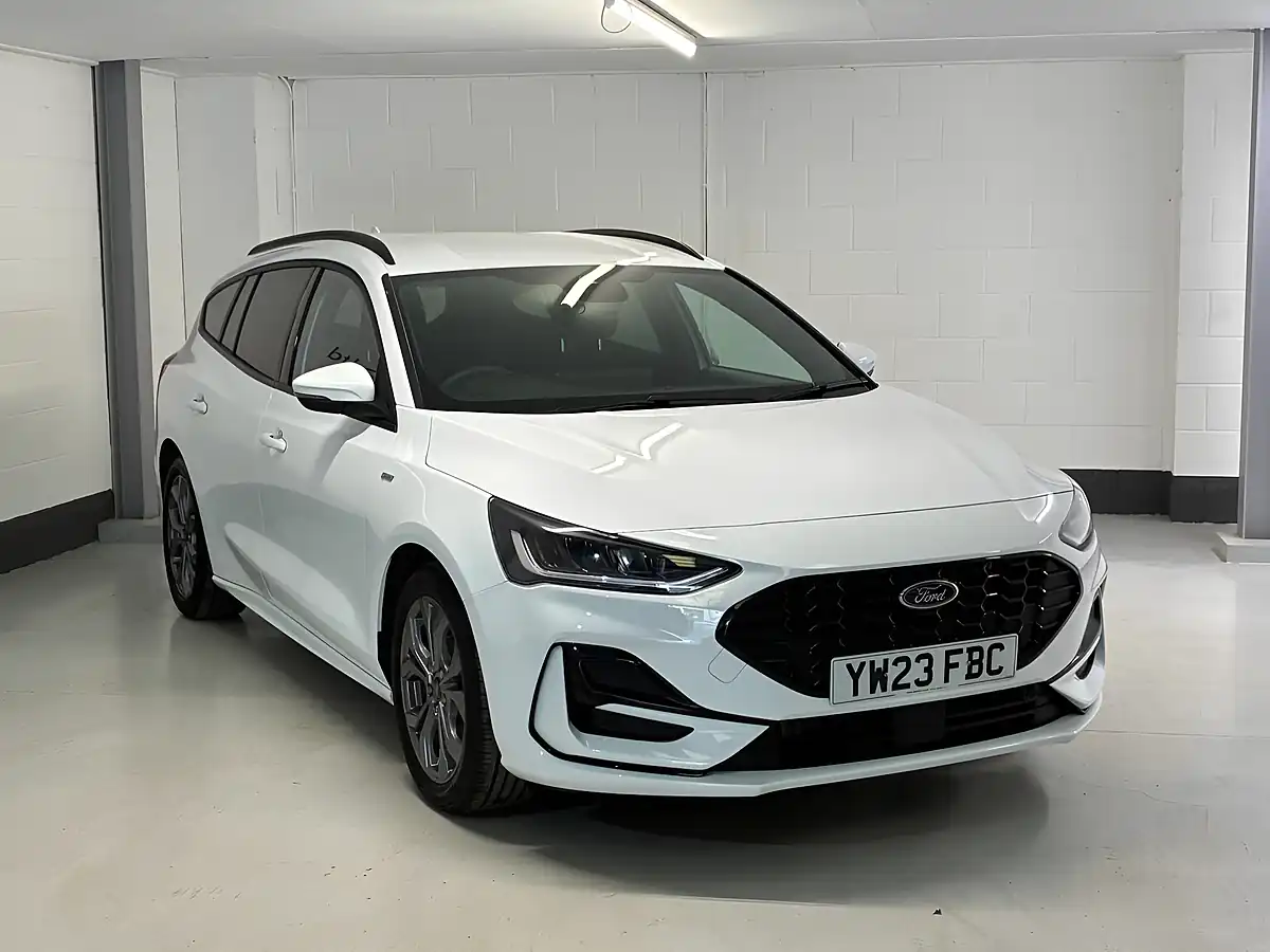 Used 2023 Ford Focus ST-Line White - Interior and Exterior details 3