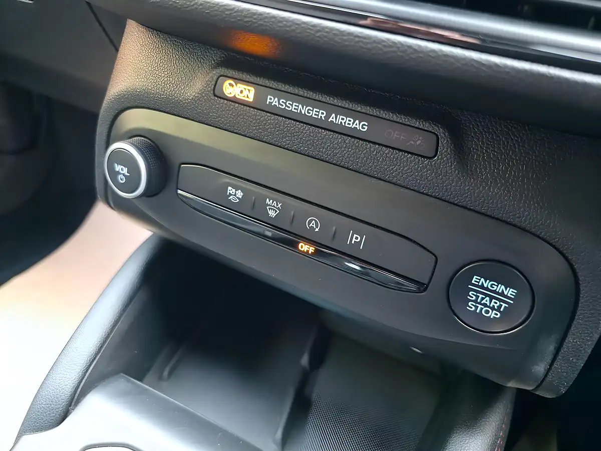Used 2023 Ford Focus ST-Line X Blue - Interior and Exterior details 12