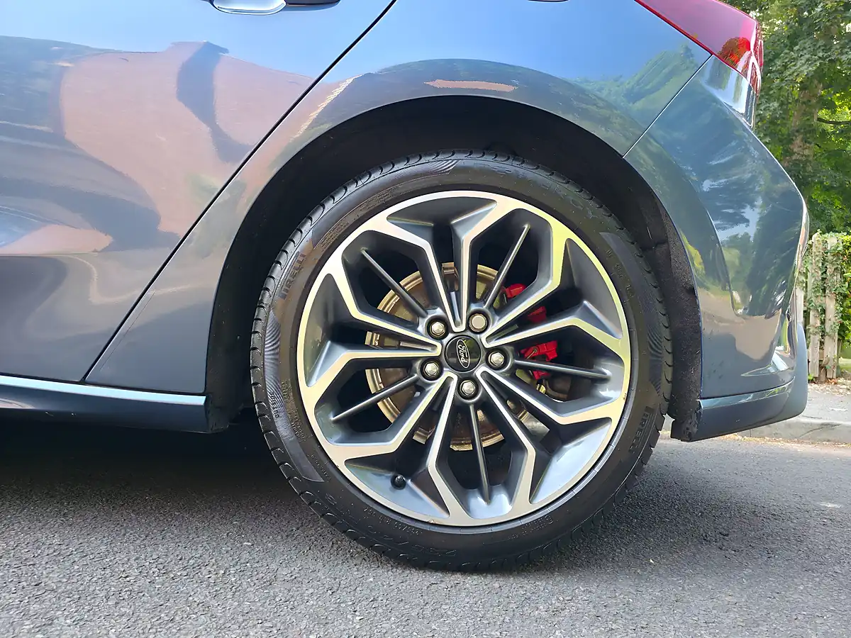 Used 2023 Ford Focus ST-Line X Blue - Interior and Exterior details 14