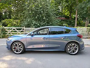 Used 2023 Ford Focus ST-Line X Blue - Interior and Exterior details 5