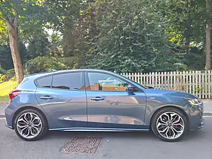 Used 2023 Ford Focus ST-Line X Blue - Interior and Exterior details 7