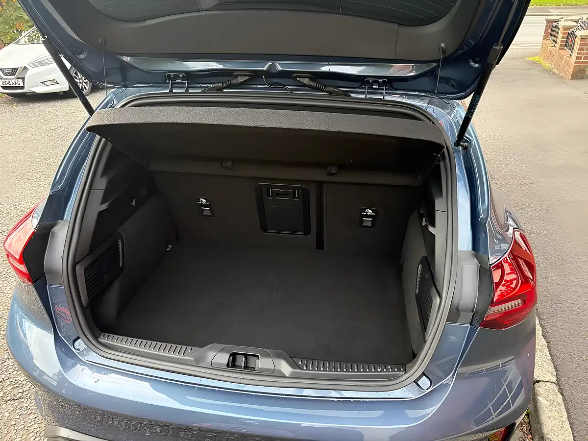 Used 2023 Ford Focus ST-Line X Blue - Interior and Exterior details 12