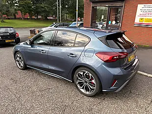 Used 2023 Ford Focus ST-Line X Blue - Interior and Exterior details 5