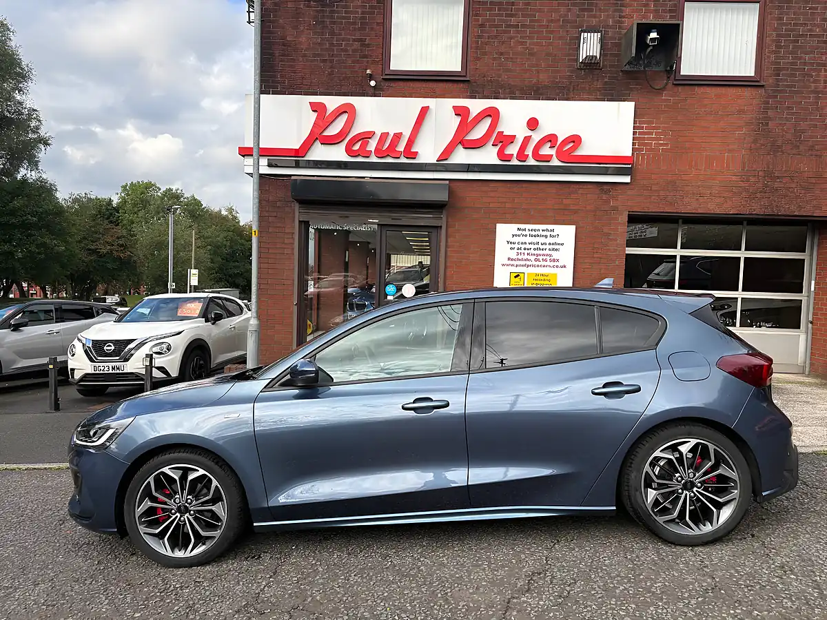 Used 2023 Ford Focus ST-Line X Blue - Interior and Exterior details 6