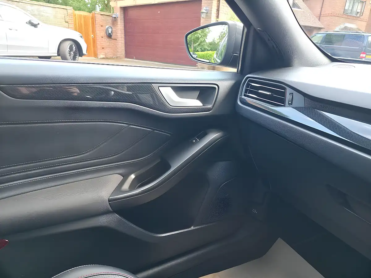 Used 2023 Ford Focus ST-Line X Grey - Interior and Exterior details 10