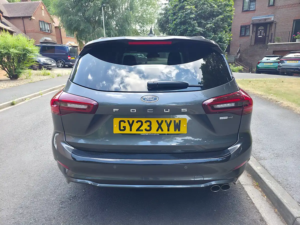 Used 2023 Ford Focus ST-Line X Grey - Interior and Exterior details 6
