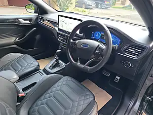 Used 2023 Ford Focus ST-Line X Grey - Interior and Exterior details 9